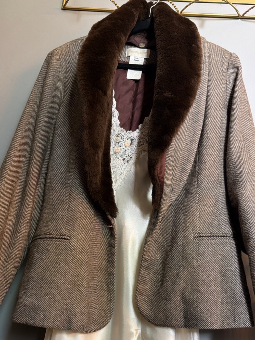 Vintage Herringbone Blazer w/ Detachable Faux Fur Collar | L/XL